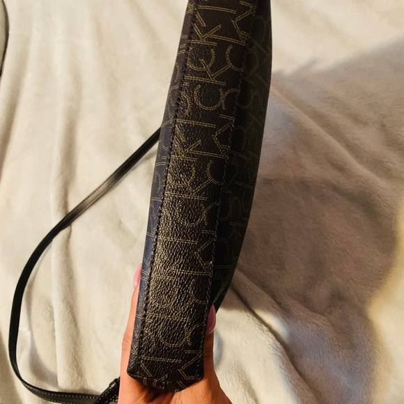Calvin Klein crossbody bag - Picture 4 of 5